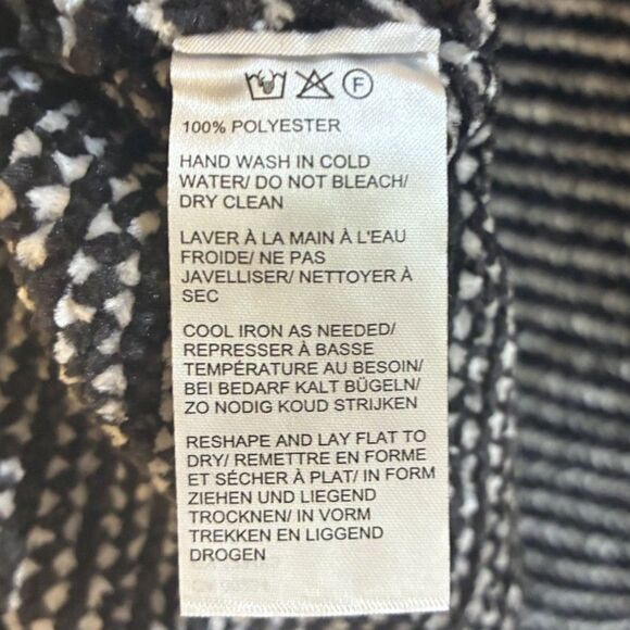 Design Lab Lord & Taylor Black/White Striped Cropped Pullover Sweater (Small) - Picture 3 of 5